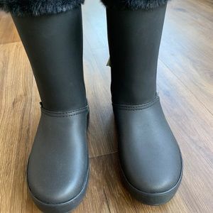 Crocs colorlite mid boot with fur Black